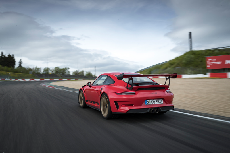 Illustration for article titled Put These Very Good 2019 Porsche 911 GT3 RS Photos In Your Life